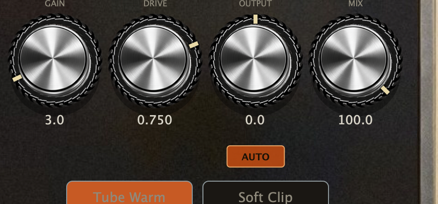 GAIN, DRIVE, OUTPUT, MIX and the AUTO switch