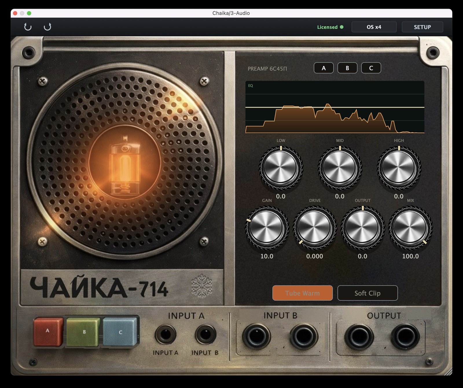 SnowTec Chaika — скриншот интерфейса плагина (VST3/AU): лампа, живой анализатор спектра, 3-полосный EQ