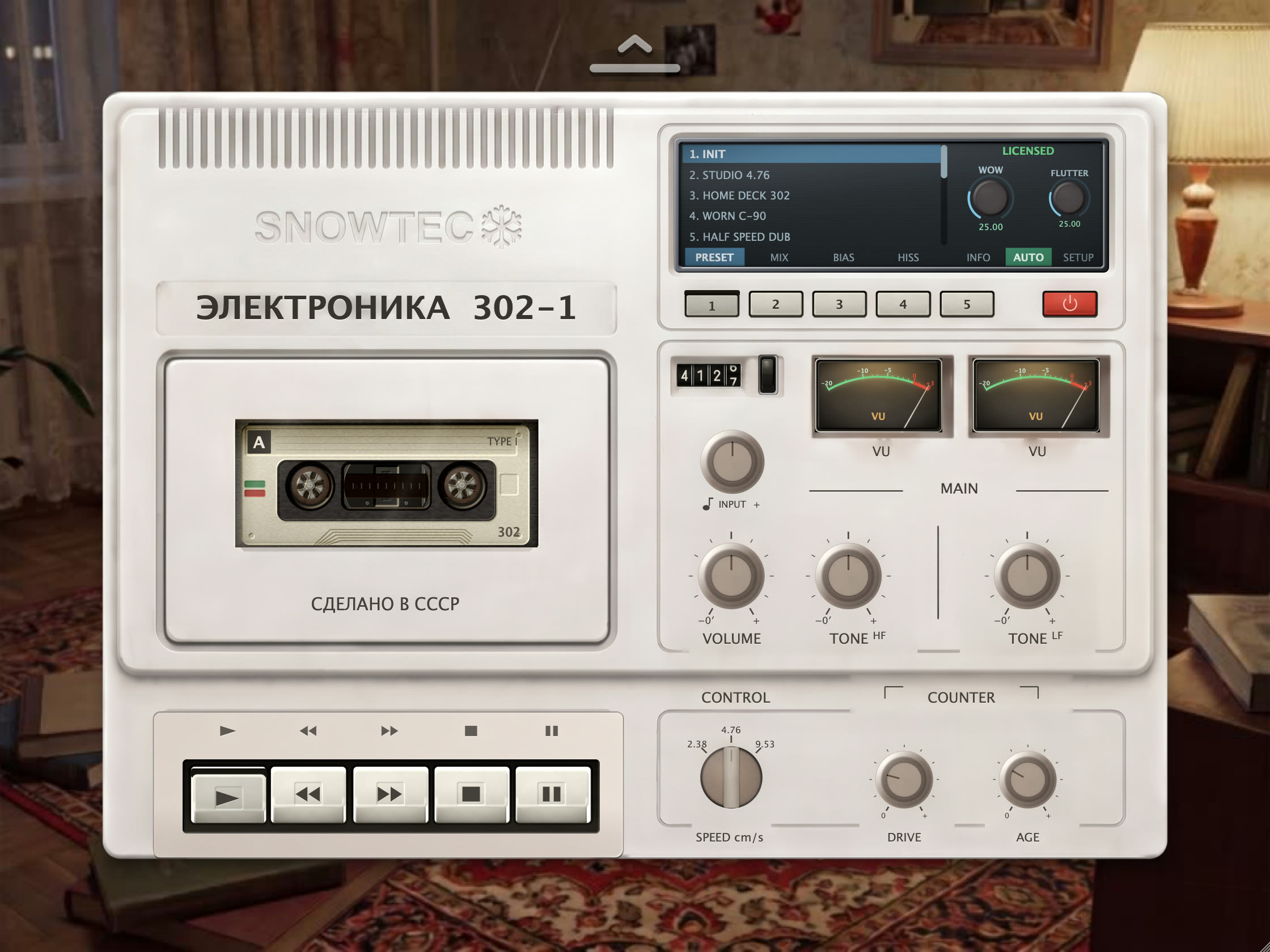 SnowTec E-302 — окно плагина: кассетный отсек, индикаторы VU, ручки VOLUME и TONE
